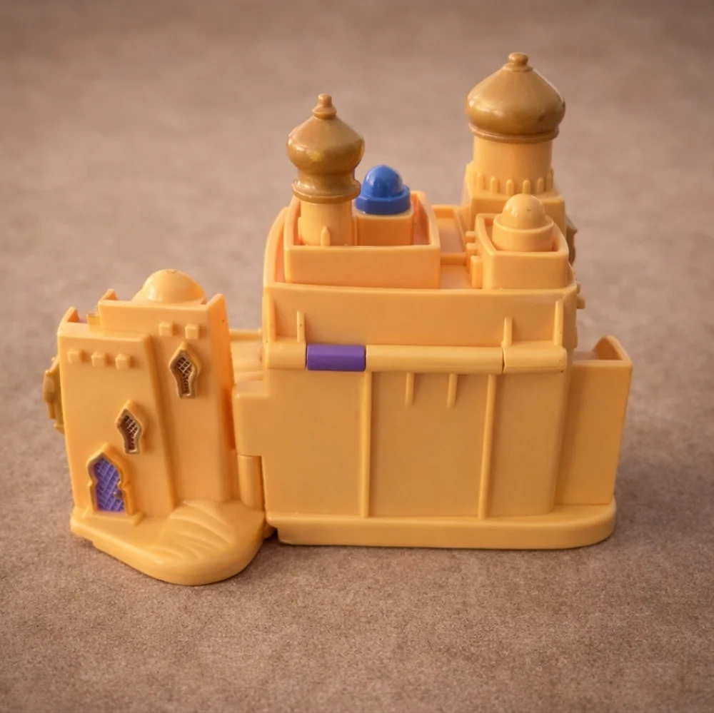 Disney Vintage 1995 Aladdin Agrabah Marketplace Polly Pocket Playset Bluebird